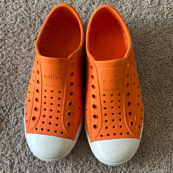 Native shoes - Picture 1 of 6